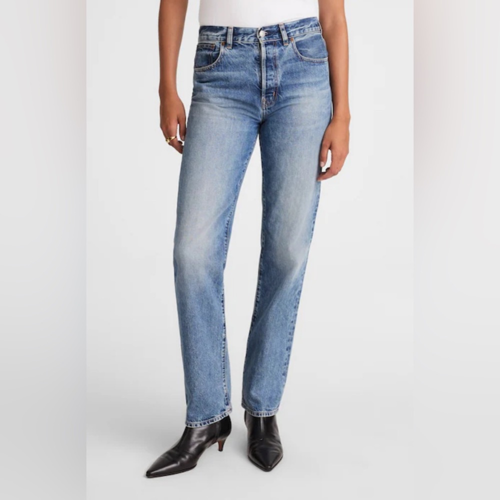 Madewell Petite Long Line Straight Leg Jeans in Atlin Wash